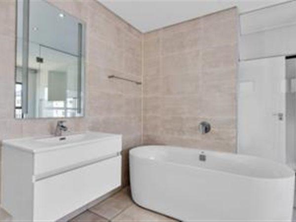 To Let 3 Bedroom Property for Rent in Waterfall Eastern Cape